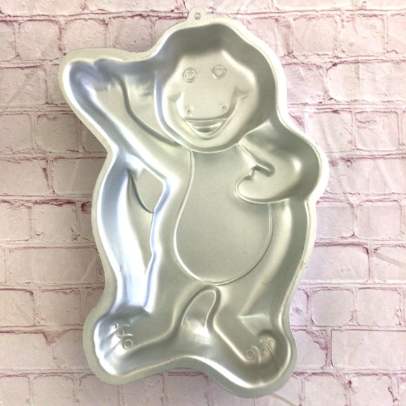 Vintage 1993 Wilton Barney Aluminum Cake Pan 2105-6713 - Picture 2 of 3